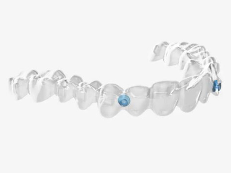 マウスピース型カスタムメイド矯正装置（インビザライン）